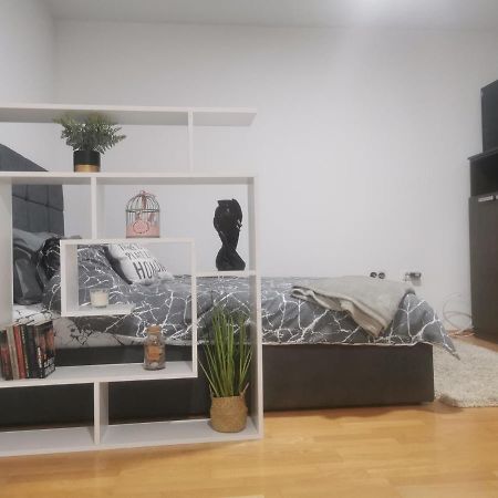 Apartamento Amabilis Banja Luka Exterior foto